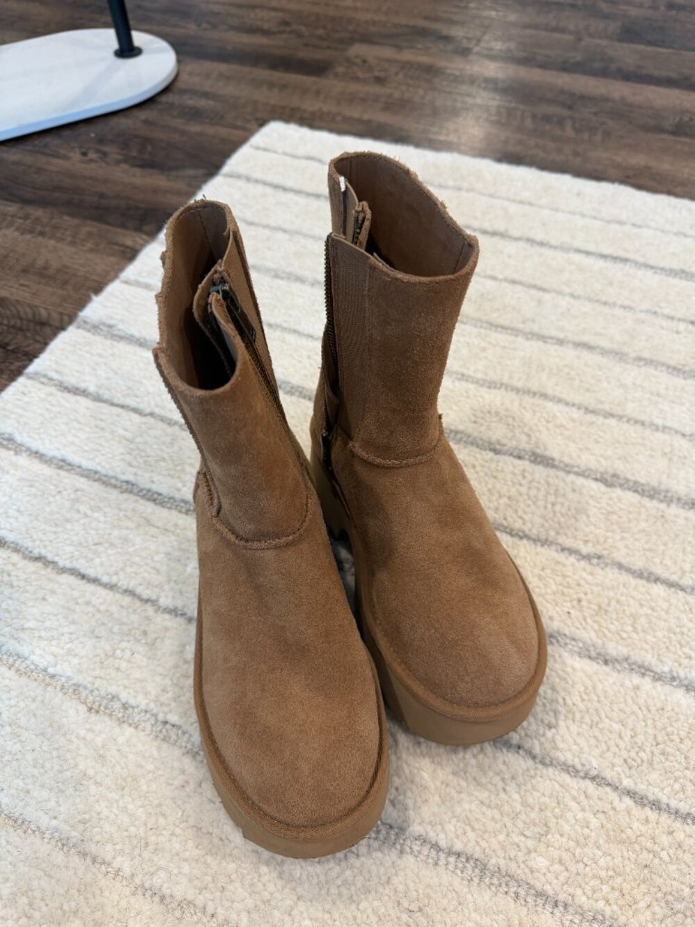 UGG - classic twin seam new heights boots